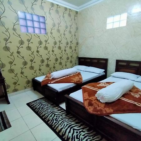 Villa Neza Sarangan Buitenkant foto